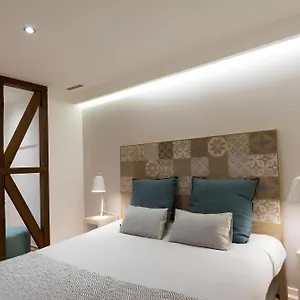 Casa Do Castelo 2- Work Or Relax In The Historic Heart Of Lisbon! , Lissabon Portugal